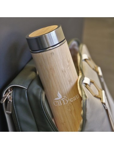 ISOLIERTE TRINKFLASCHE CBD'WASSER
