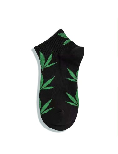 Schwarze Socken mit grünen Cannabisblättern
